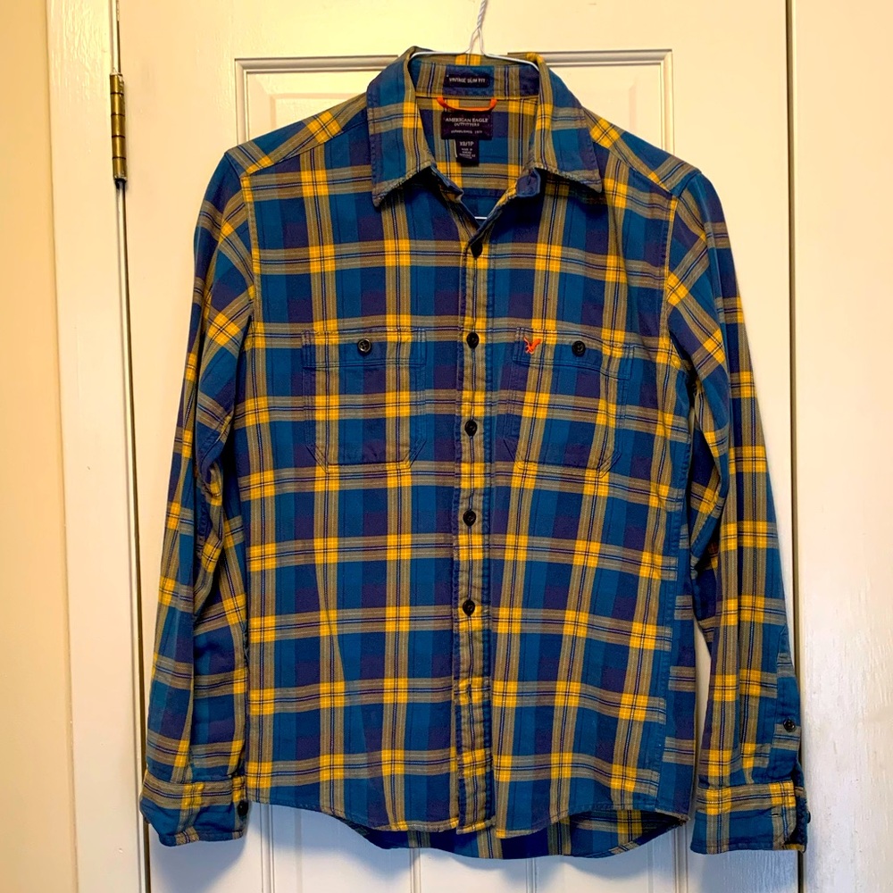 American Eagle • Button Down